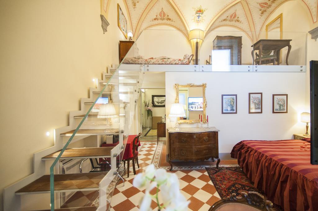 Residenza D'Epoca Palazzo Borghesi Bed & Breakfast Siena Bagian luar foto